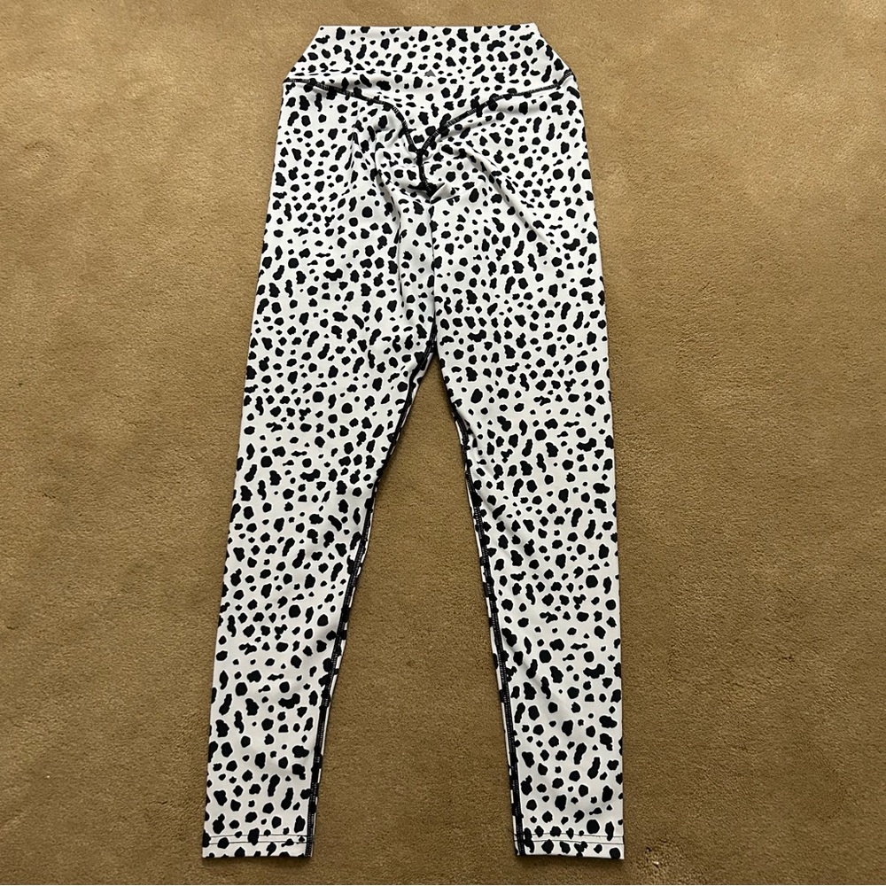 Balance Athletica Ascend Snow Leopard leggings - Picture 8 of 9